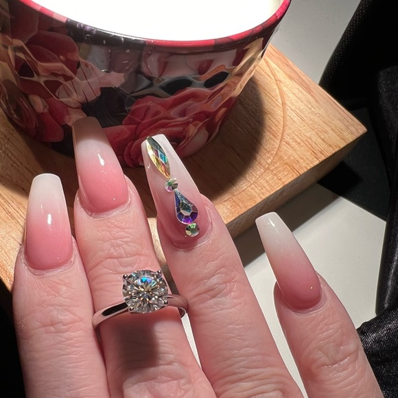 Certified GENUINE 3.0 Carat Moissanite
Solitaire Ring 925 Sterling Silver - Picture 4 of 13